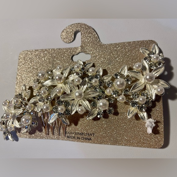 Hair Comb Bridal Silver Floral White Pearl Beads & Clear Glass Prom Perfect New - Picture 2 of 4